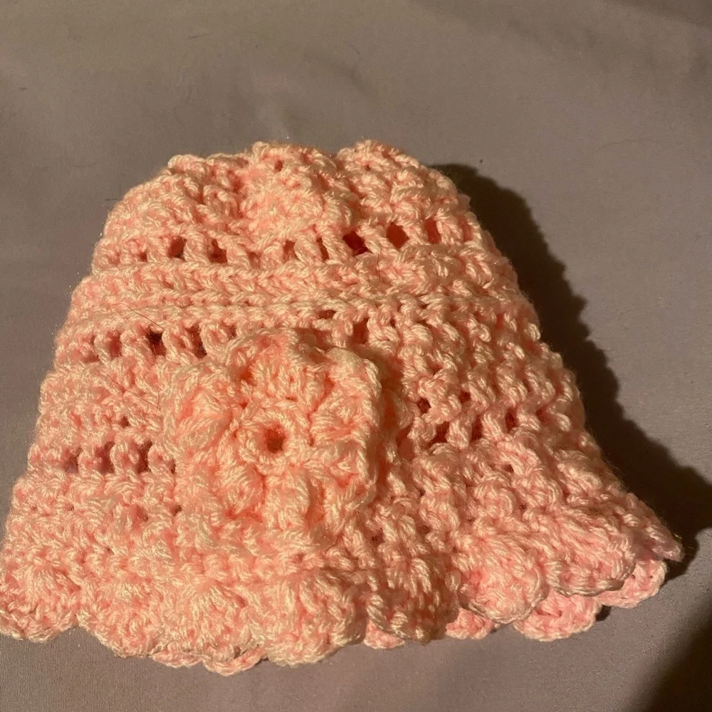 💗NWT Pink Hand Crocheted Open Work Baby Cap🐣